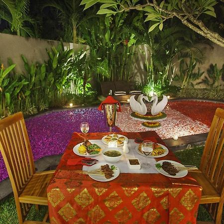 Kubu Manggala Villas Seminyak Luaran gambar