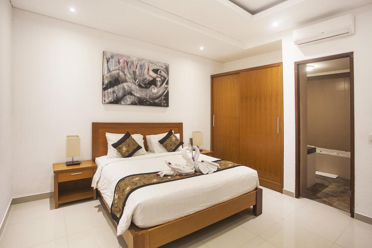 Kubu Manggala Villas Seminyak Luaran gambar